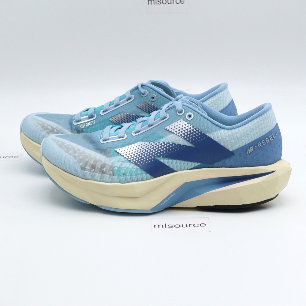 NEW Size 8 WIDE D Women's New Balance FuelCell Rebel v4 Running Shoes WFCXCH4